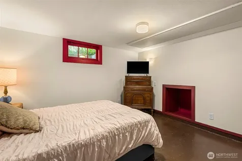 229 W Allen Avenue Chelan WA 98816