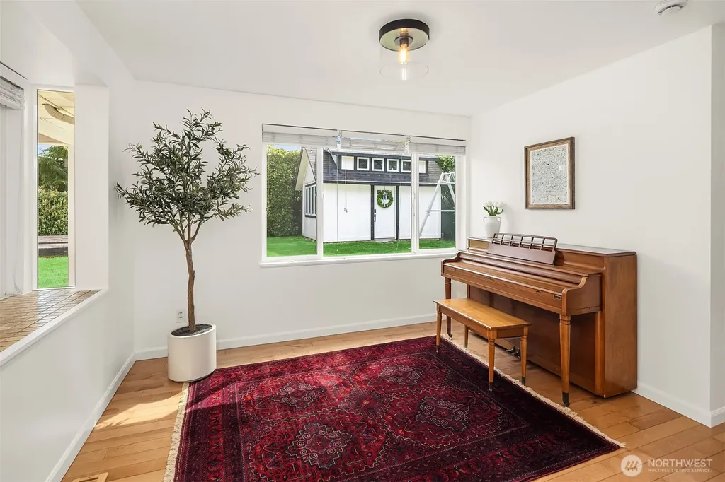 24109 107th Place W Edmonds WA 98020