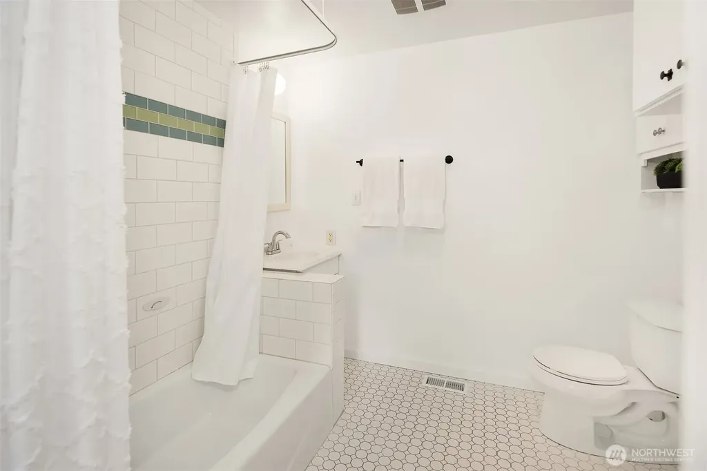 24109 107th Place W Edmonds WA 98020