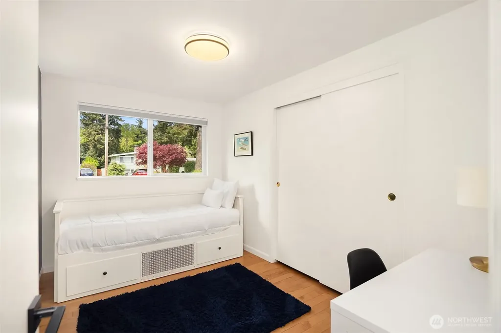 24109 107th Place W Edmonds WA 98020
