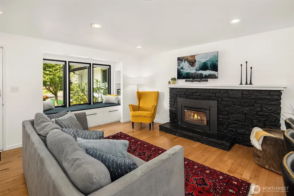 24109 107th Place W Edmonds WA 98020