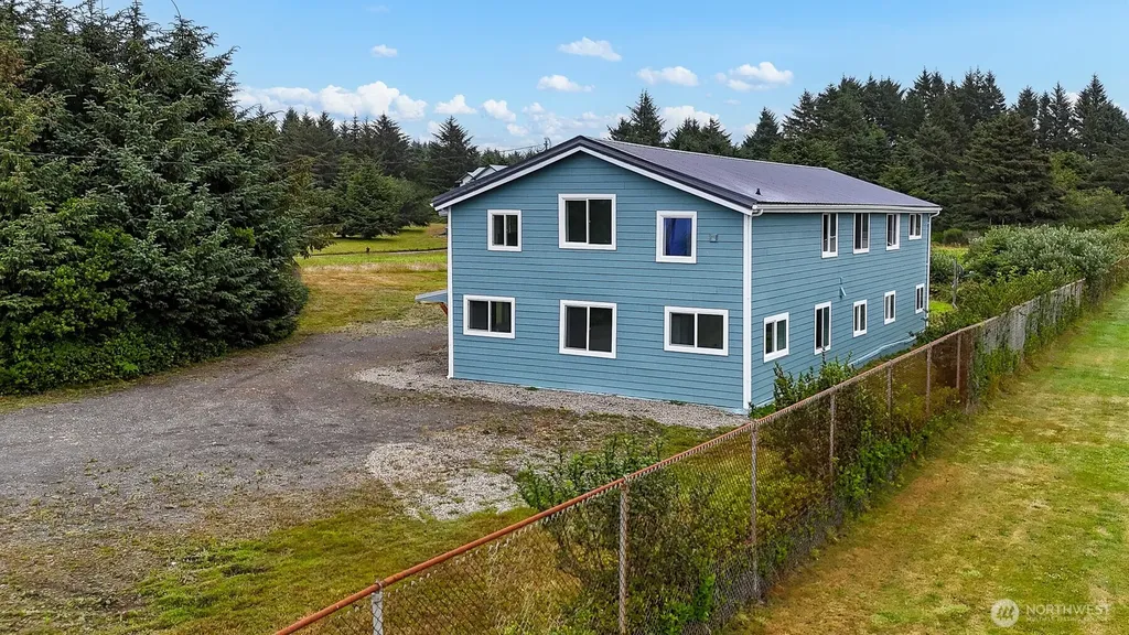 42 N First Street Pacific Beach WA 98571