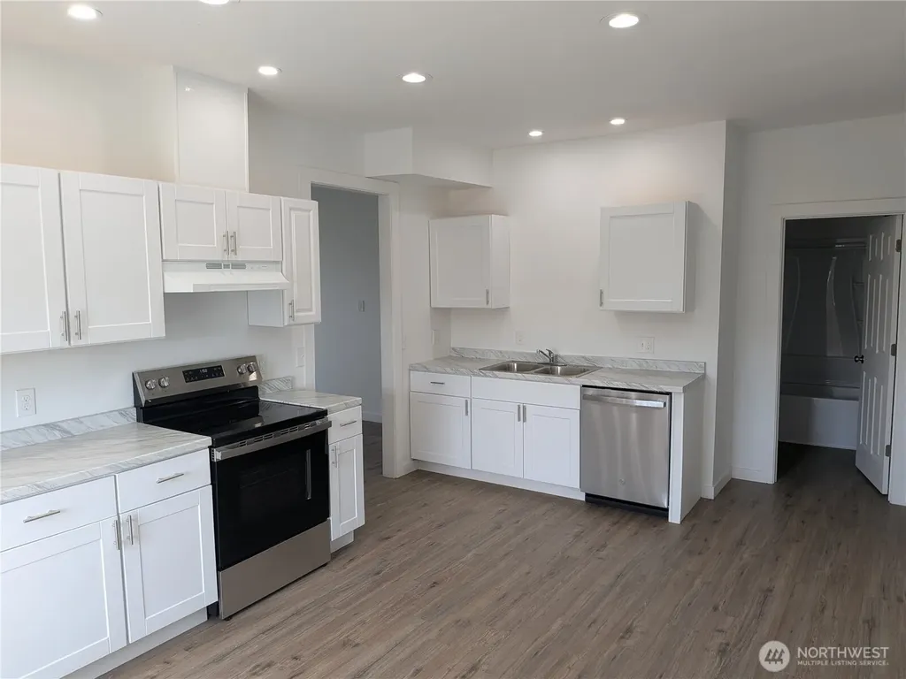 42 N First Street Pacific Beach WA 98571