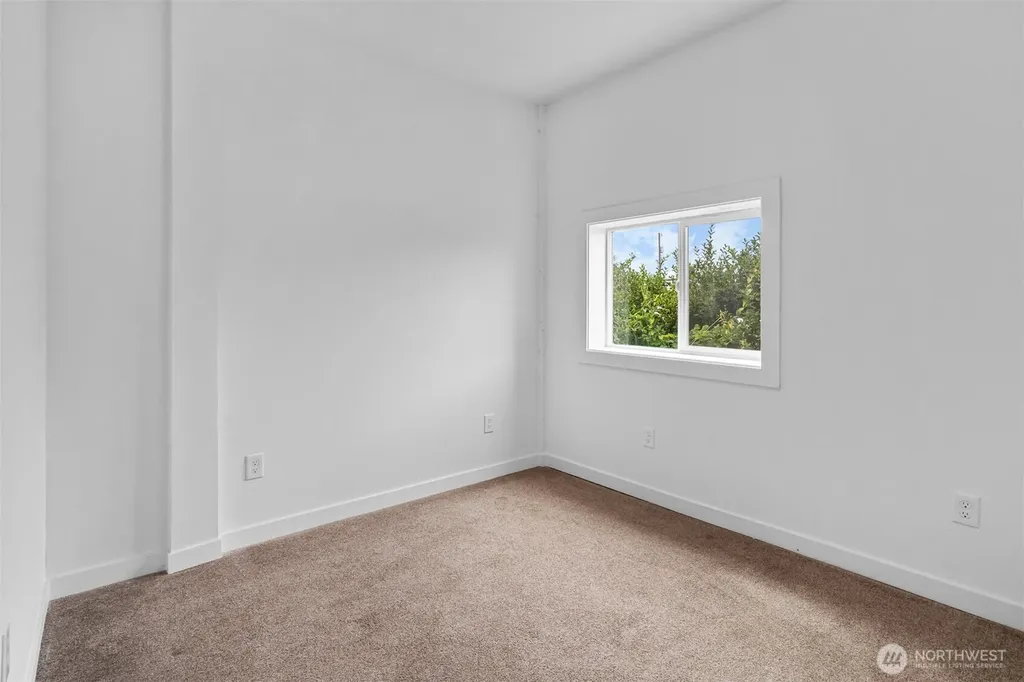 42 N First Street Pacific Beach WA 98571