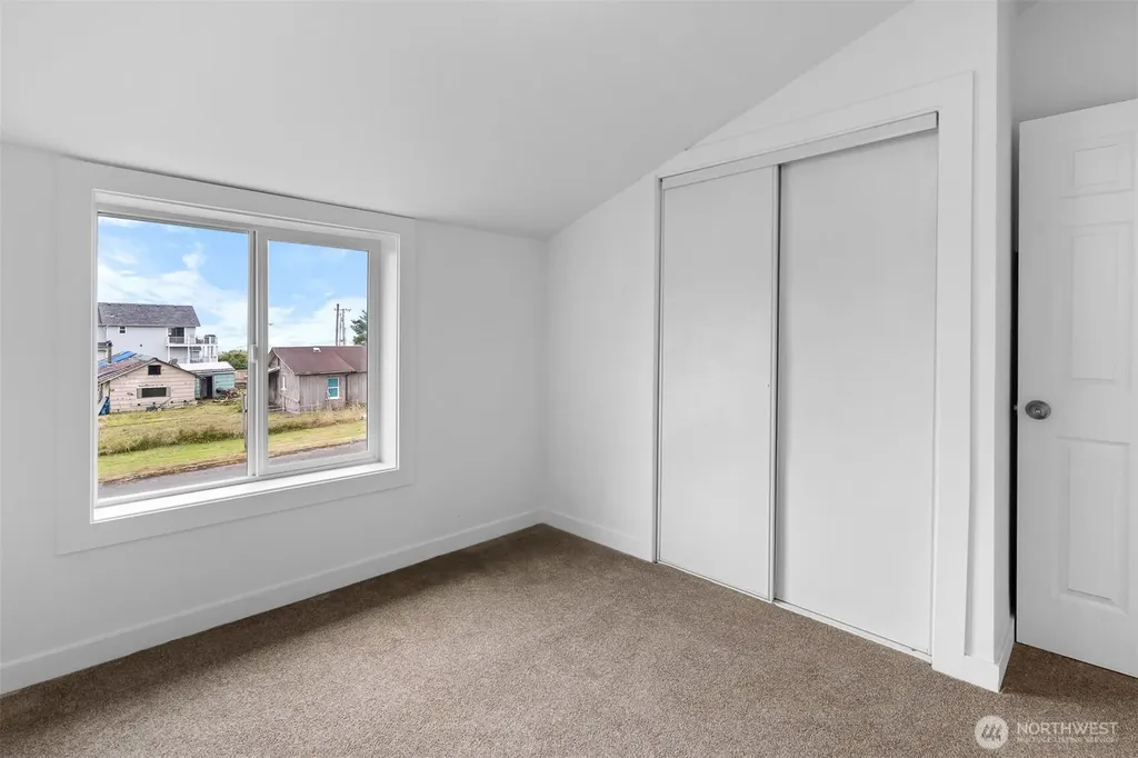 42 N First Street Pacific Beach WA 98571