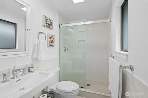 17420 158th Avenue SE Renton WA 98058