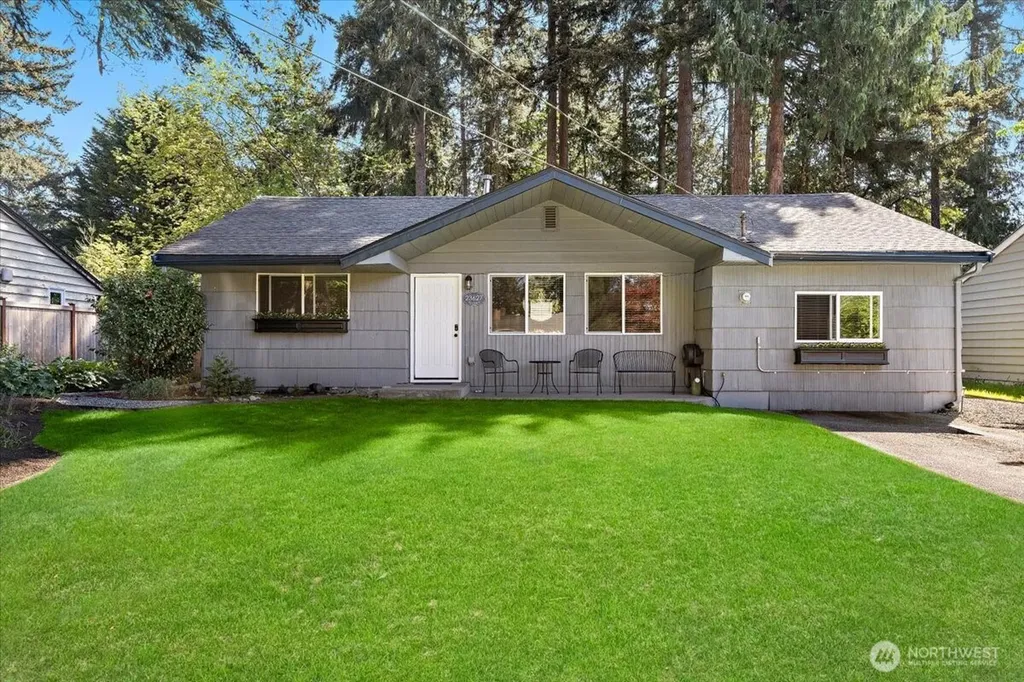 23627 101st Avenue W Edmonds WA 98020