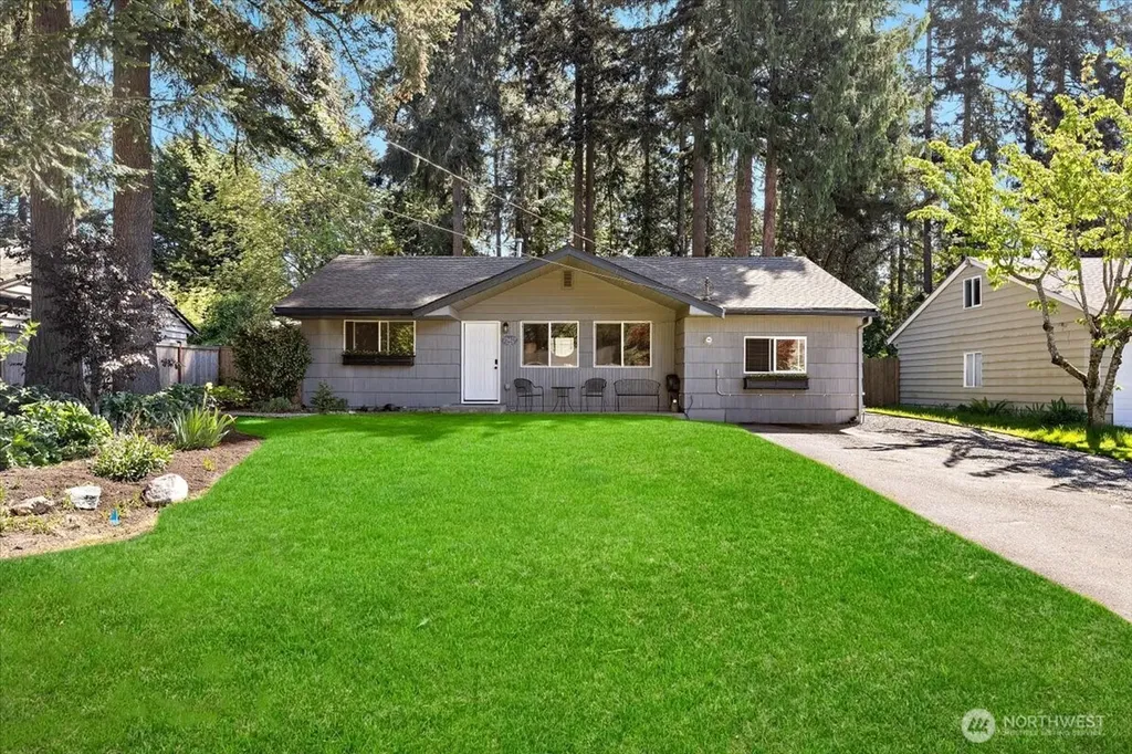 23627 101st Avenue W Edmonds WA 98020