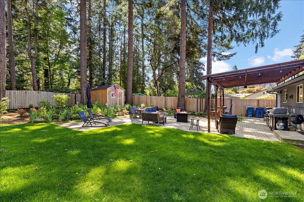 23627 101st Avenue W Edmonds WA 98020