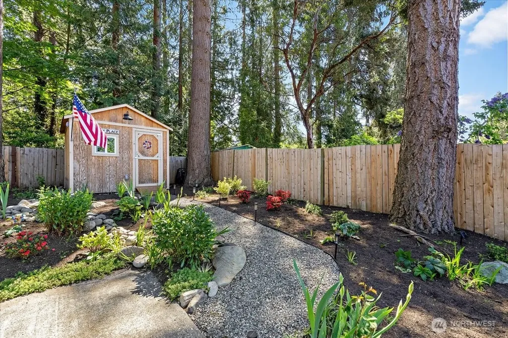 23627 101st Avenue W Edmonds WA 98020