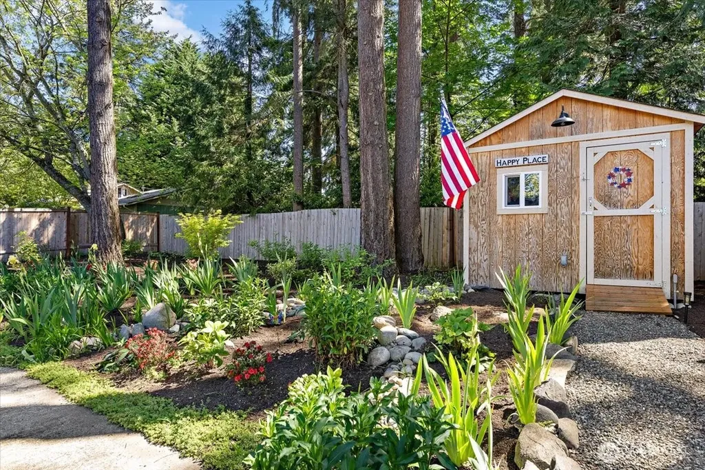 23627 101st Avenue W Edmonds WA 98020