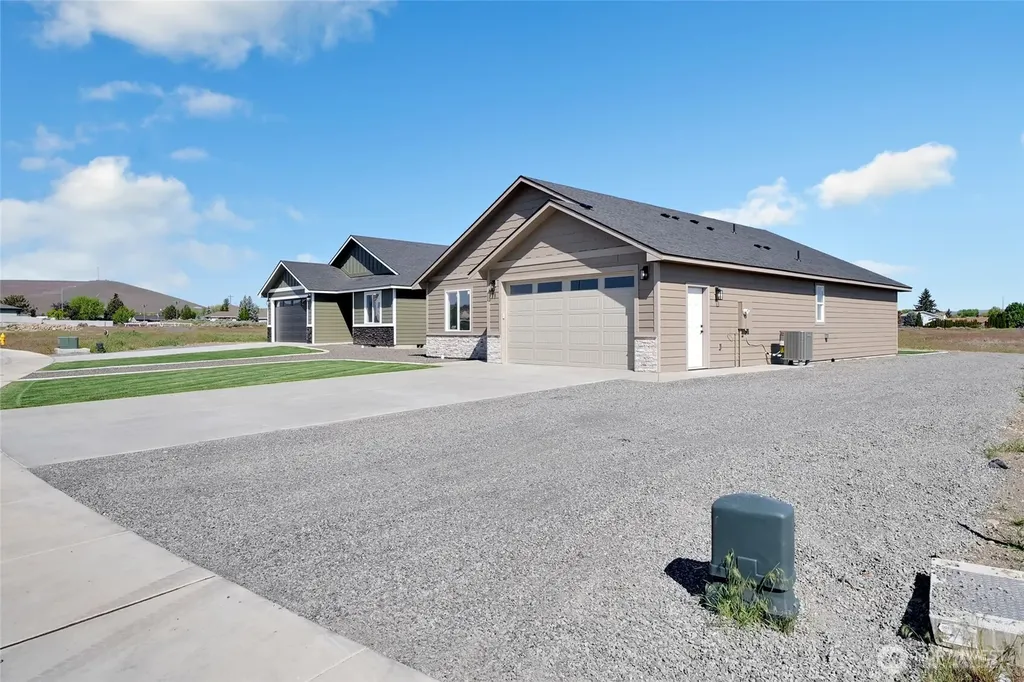 11 Parkside Loop SE Ephrata WA 98823