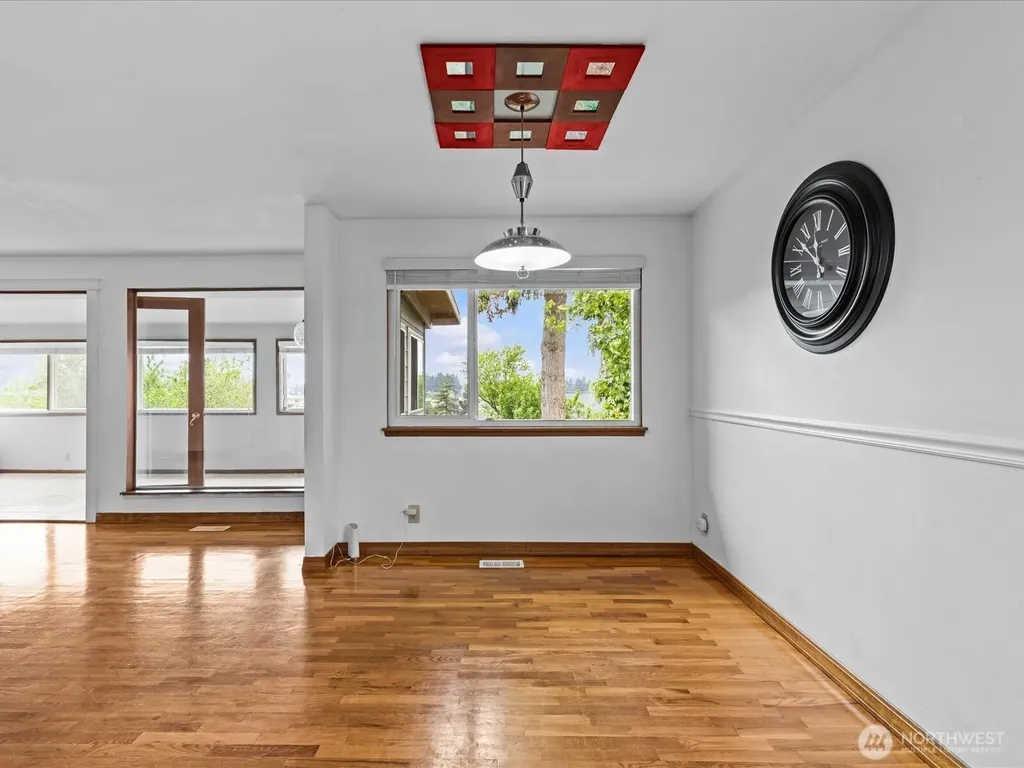 14445 5th Avenue S Burien WA 98168