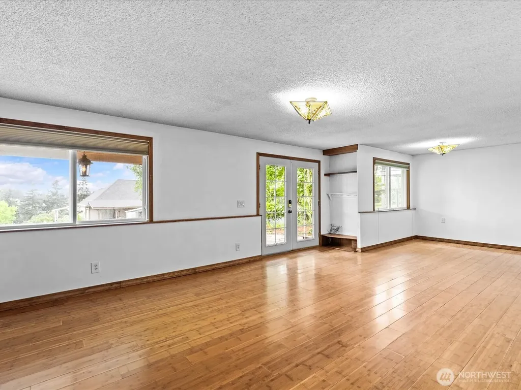 14445 5th Avenue S Burien WA 98168