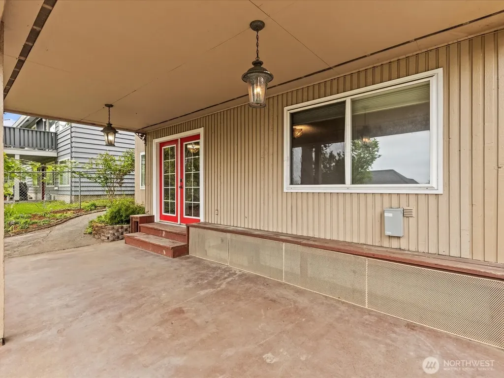 14445 5th Avenue S Burien WA 98168