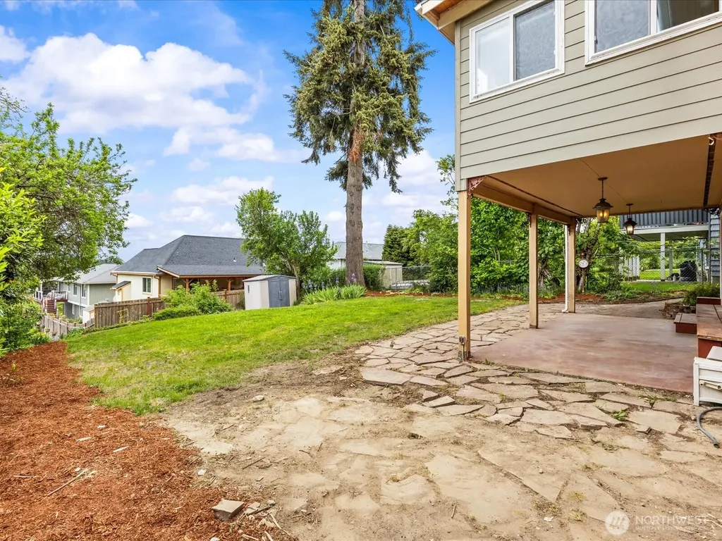 14445 5th Avenue S Burien WA 98168