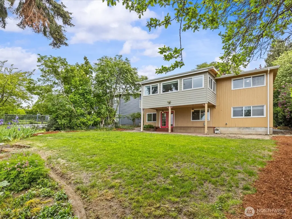 14445 5th Avenue S Burien WA 98168