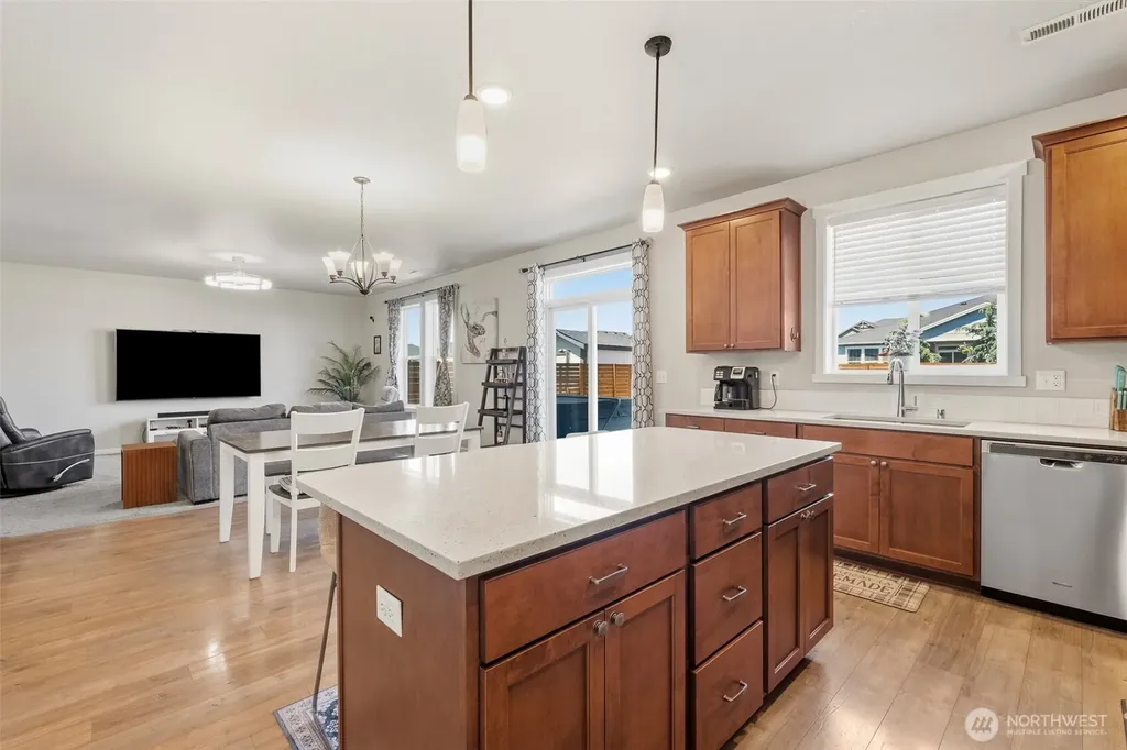 741 K St NE Quincy WA 98848