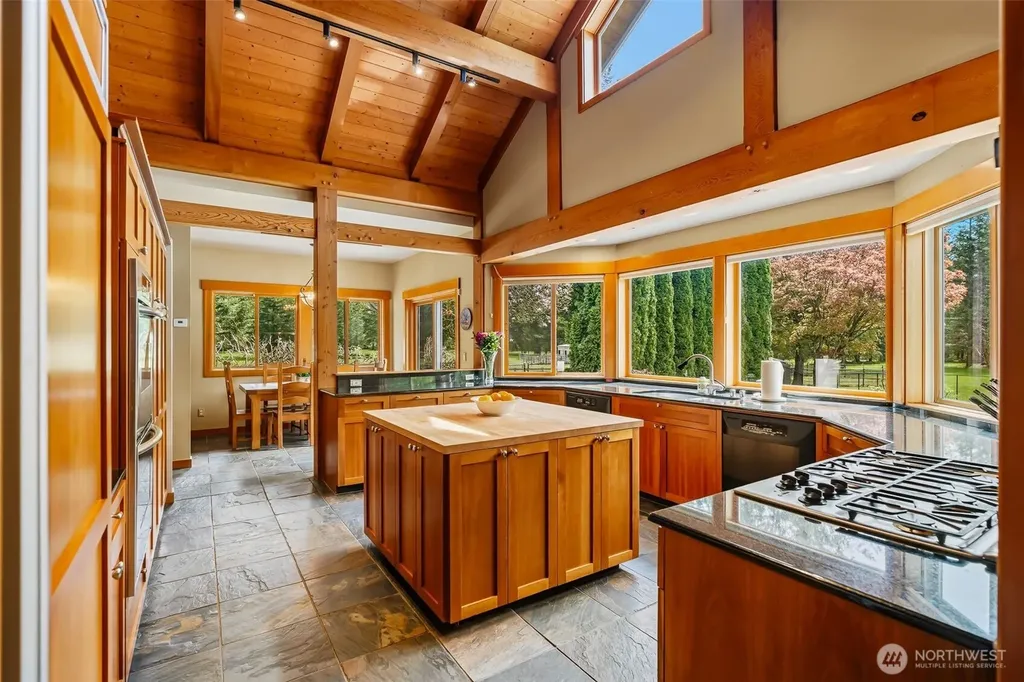 29335 333rd Avenue SE Ravensdale WA 98051