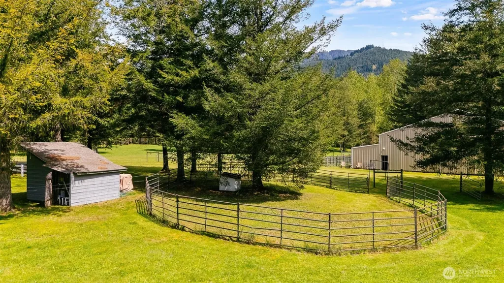 29335 333rd Avenue SE Ravensdale WA 98051