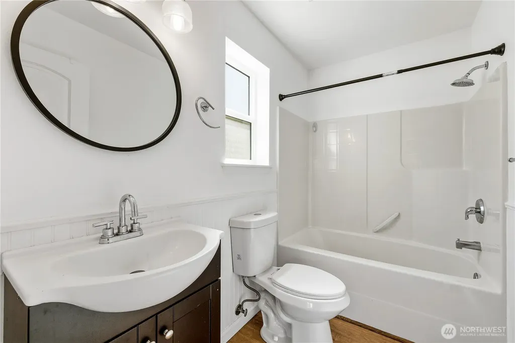 1670 SW Mulberry Street Oak Harbor WA 98277