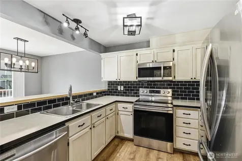 1670 SW Mulberry Street Oak Harbor WA 98277