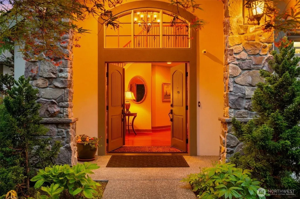 2727 E Lake Sammamish Parkway NE Sammamish WA 98074