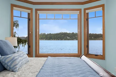 2727 E Lake Sammamish Parkway NE Sammamish WA 98074