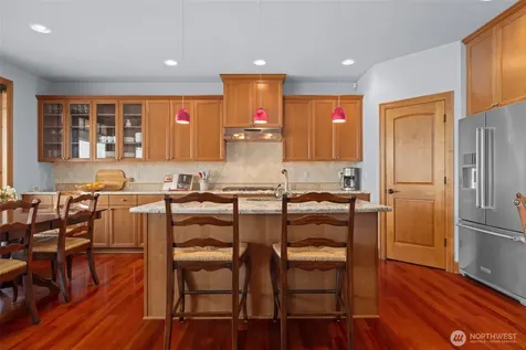 2727 E Lake Sammamish Parkway NE Sammamish WA 98074