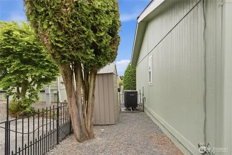23825 15th Avenue SE Bothell WA 98021