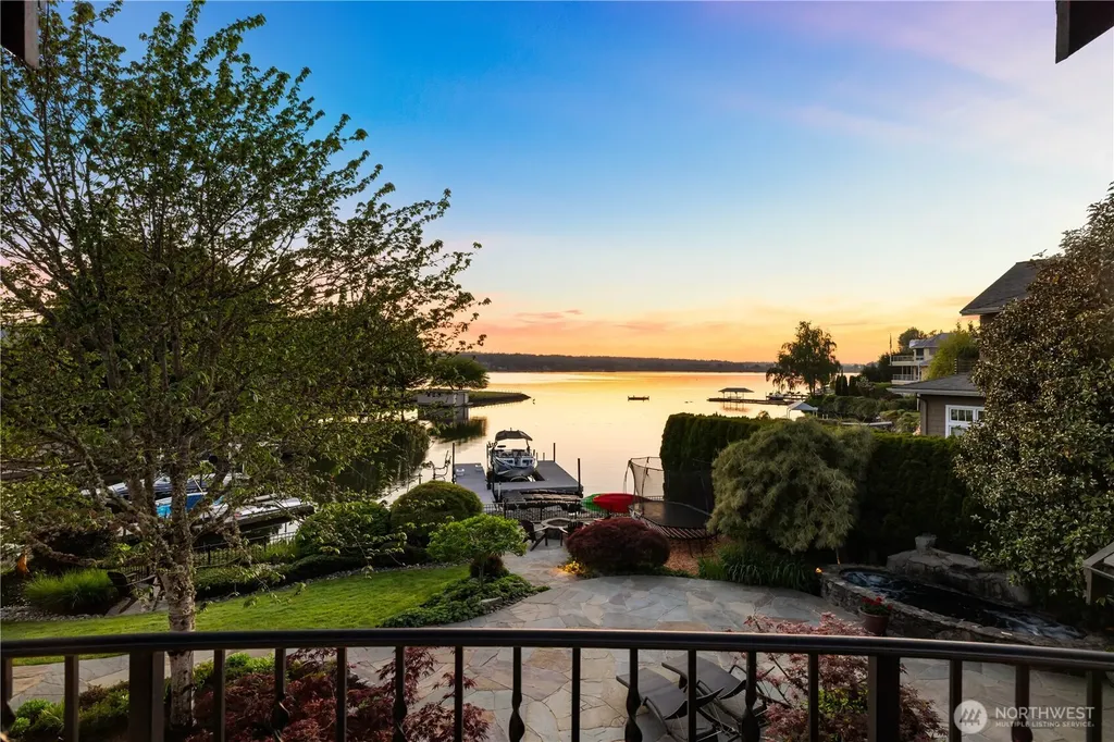 3607 E Lake Sammamish Shore Lane NE Sammamish WA 98074