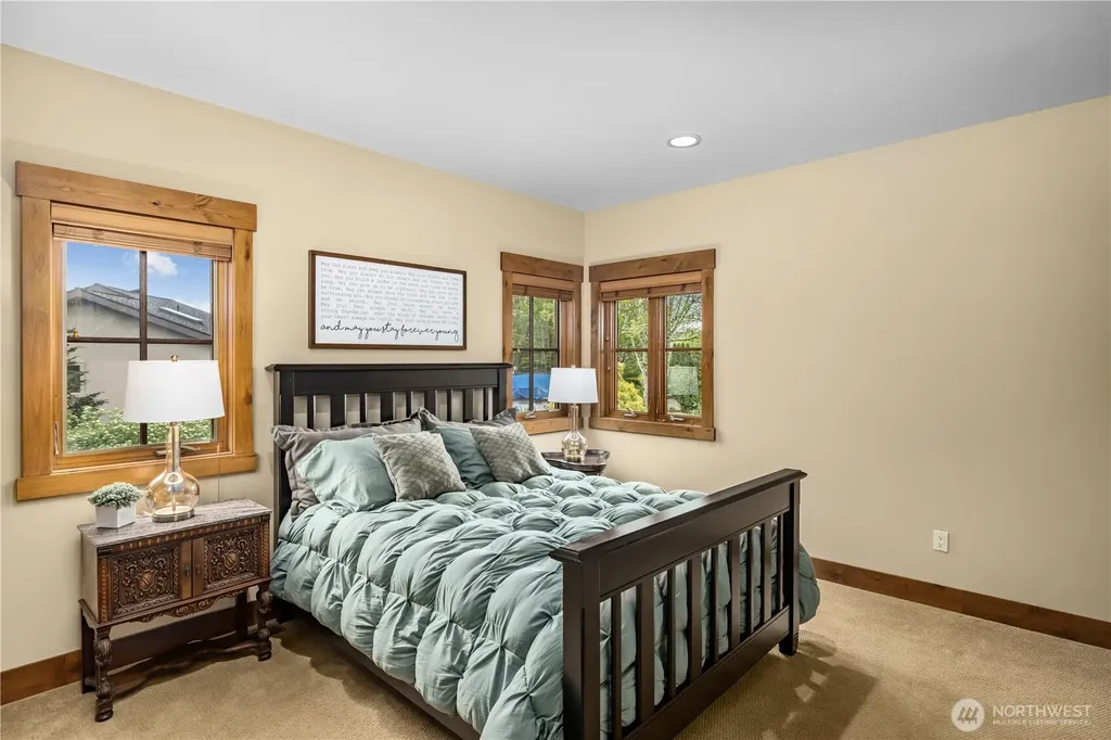 3607 E Lake Sammamish Shore Lane NE Sammamish WA 98074