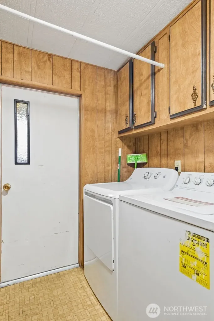 10607 63rd Court E Puyallup WA 98372