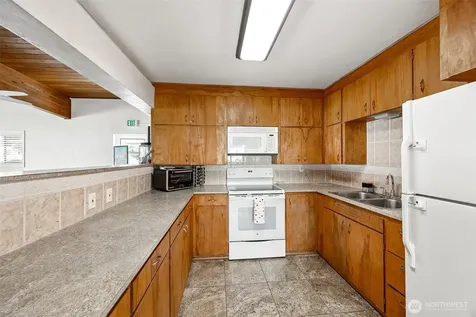 10607 63rd Court E Puyallup WA 98372