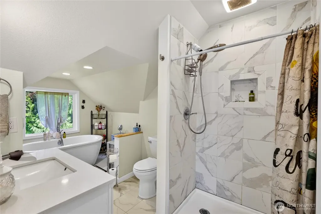 2115 Valley Highway Deming WA 98244