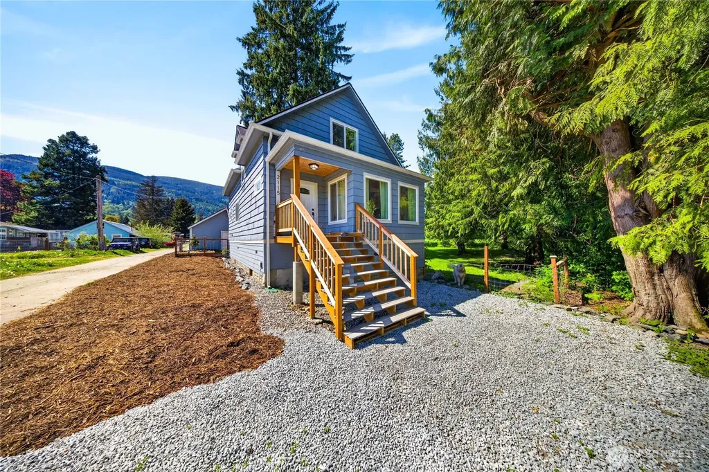 2115 Valley Highway Deming WA 98244