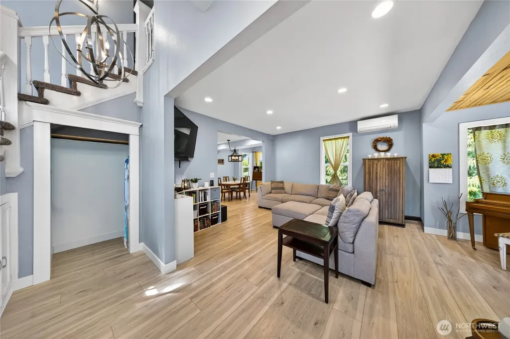2115 Valley Highway Deming WA 98244