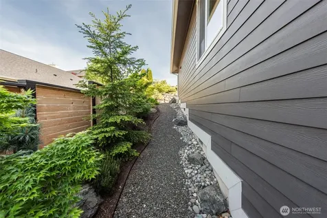 320 Morgison Loop Sequim WA 98382