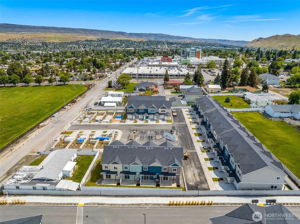 1075 Red Apple Road Wenatchee WA 98801