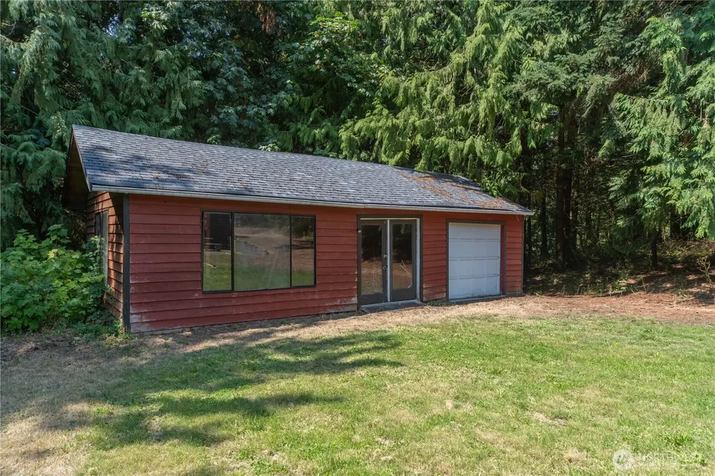 121 S 7th Avenue Port Hadlock WA 98339