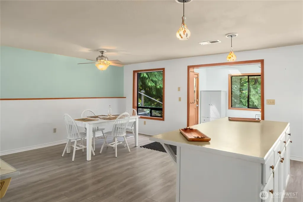 121 S 7th Avenue Port Hadlock WA 98339