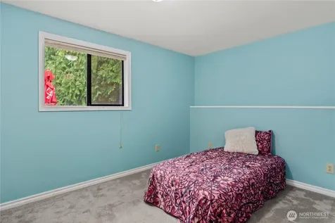 121 S 7th Avenue Port Hadlock WA 98339