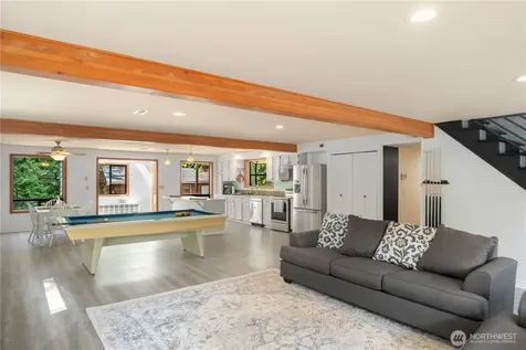 121 S 7th Avenue Port Hadlock WA 98339