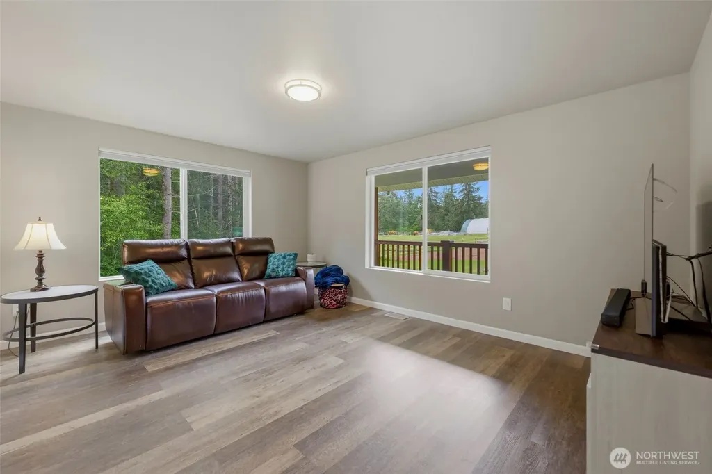 5232 W Shelton Matlock Road Shelton WA 95584