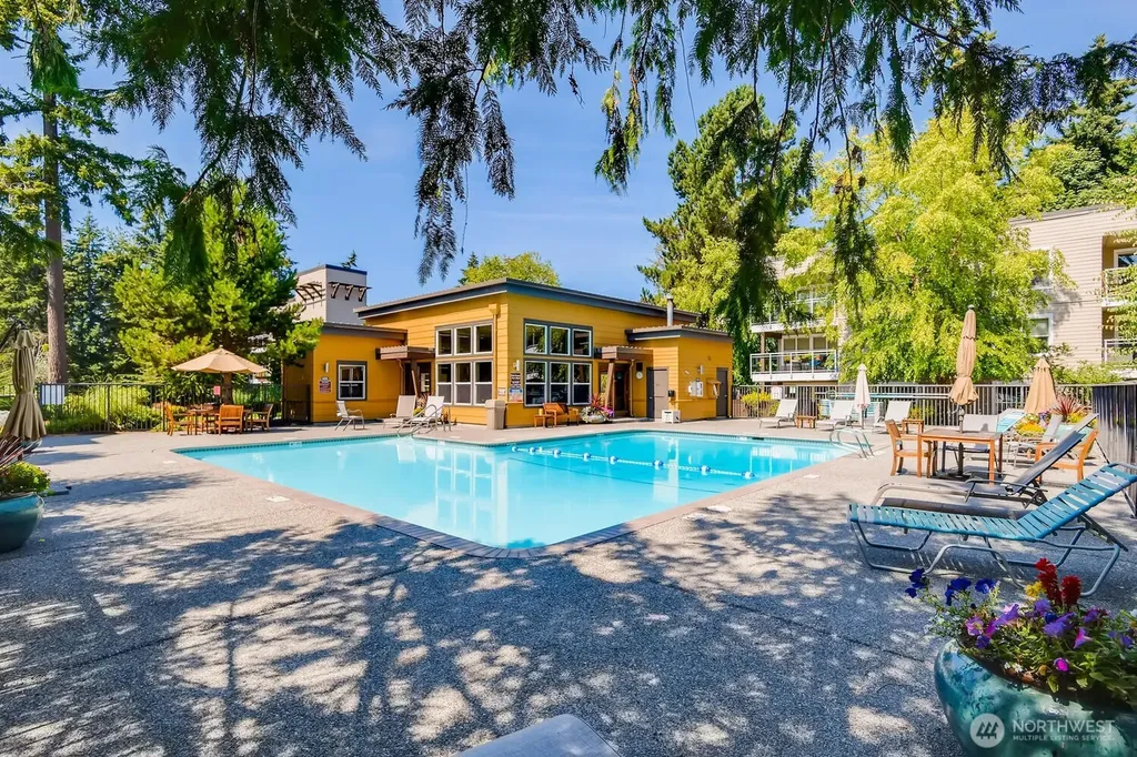 22910 90th Avenue W Edmonds WA 98026