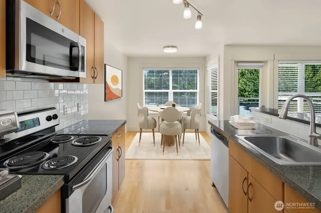 22910 90th Avenue W Edmonds WA 98026