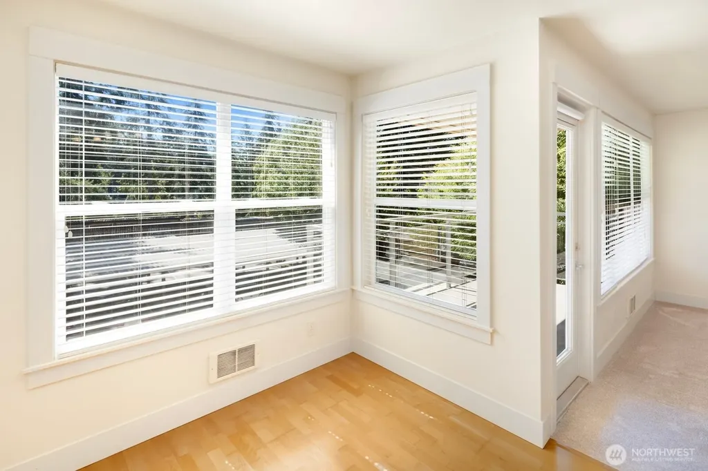 22910 90th Avenue W Edmonds WA 98026