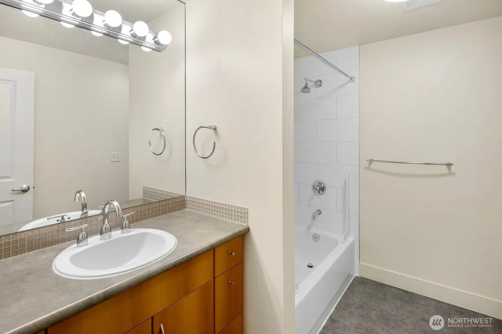 22910 90th Avenue W Edmonds WA 98026