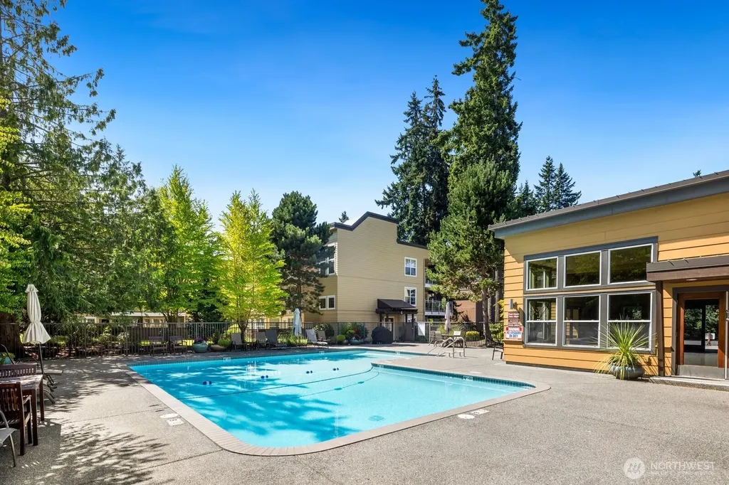22910 90th Avenue W Edmonds WA 98026