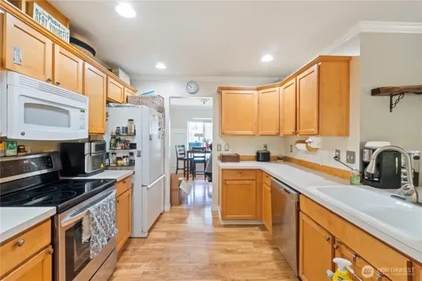 16802 129th Avenue E Puyallup WA 98374